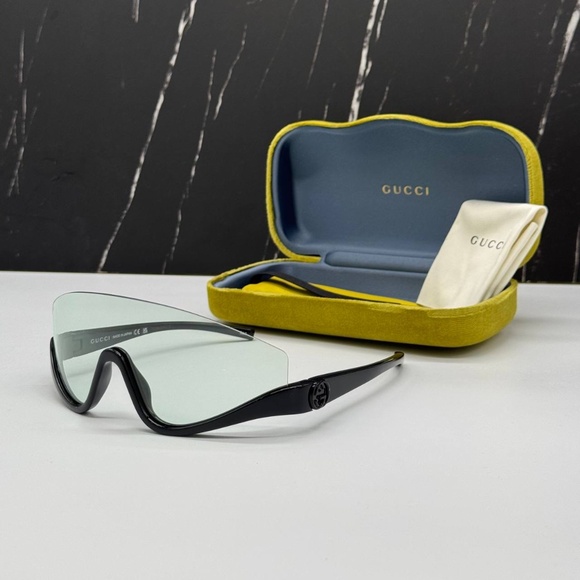 NEW GUCCI SHIELD SUNGLASSES GUCCI GG1650S 005 BLACK GREEN WOMEN EYEWEAR - Picture 1 of 12